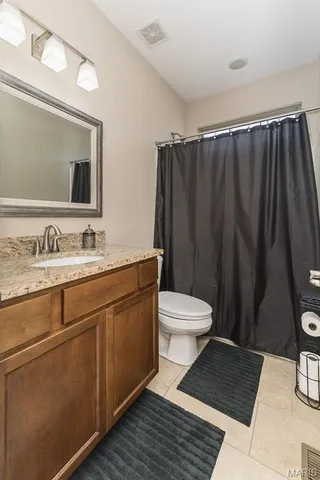 $487,500 | 113 Stonebridge Crossing Drive, Maryville, IL 62062