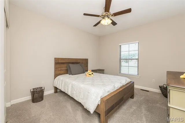 $487,500 | 113 Stonebridge Crossing Drive, Maryville, IL 62062