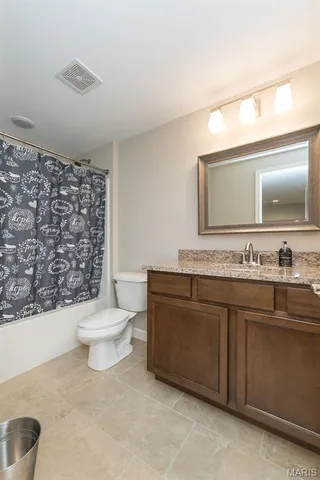 $487,500 | 113 Stonebridge Crossing Drive, Maryville, IL 62062