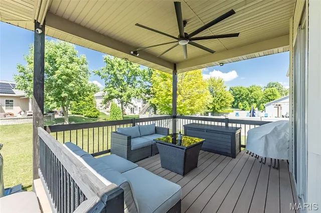 $487,500 | 113 Stonebridge Crossing Drive, Maryville, IL 62062