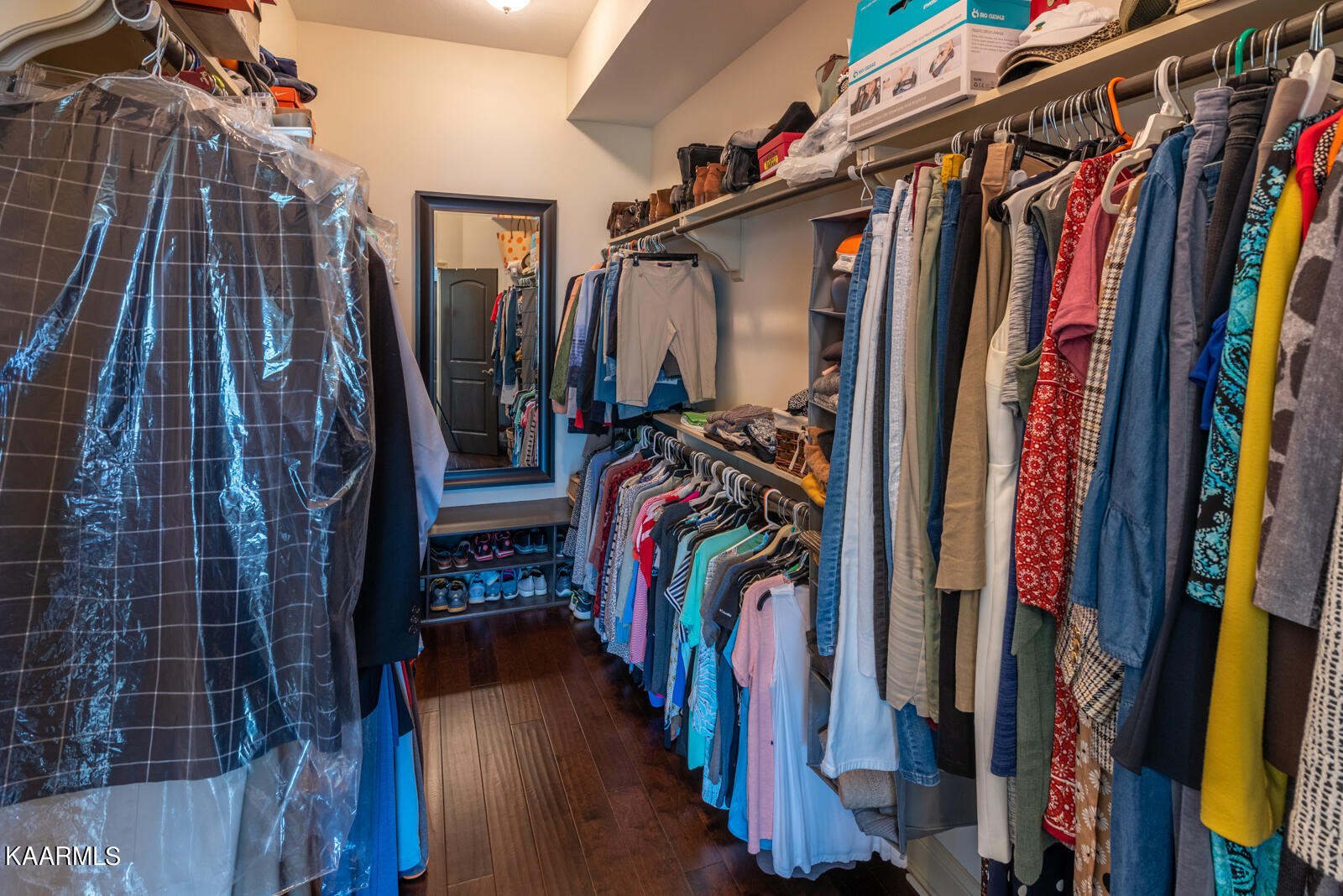 238 Lighthouse Boulevard Loudon, TN 37774 - Photo 21 of 42 Master Bedroom Closet
