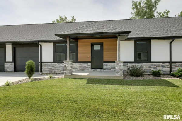 $260,000 | 2809 North 23rd Street, Quincy, IL 62305