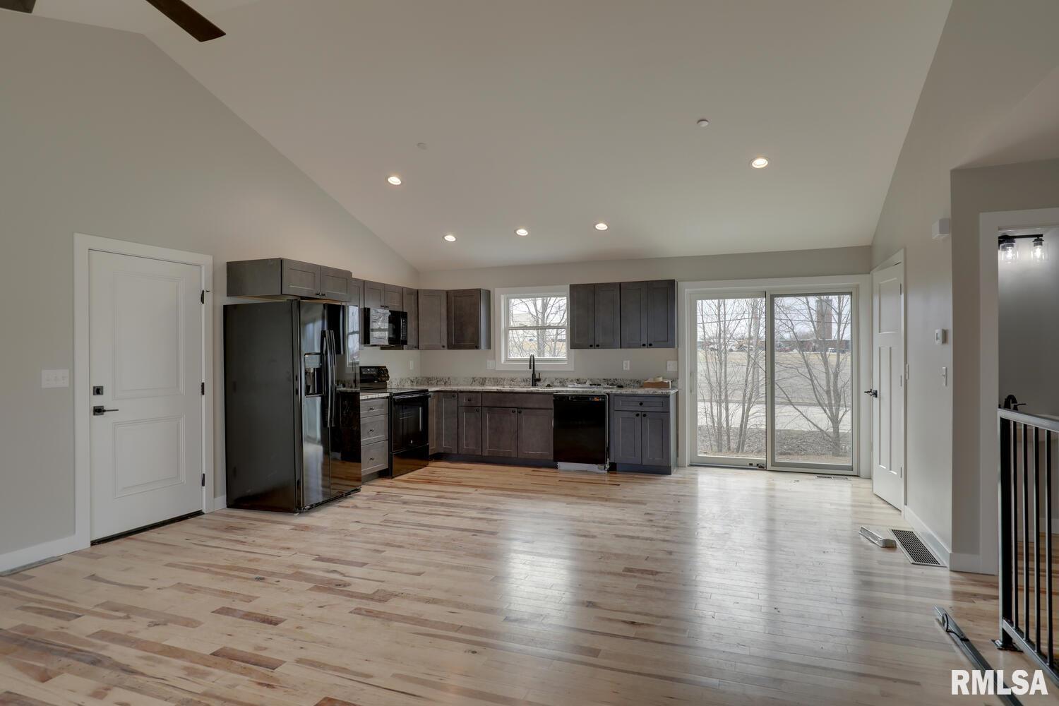 2809 North 23rd Street Quincy, IL 62305 - Photo 2 of 8