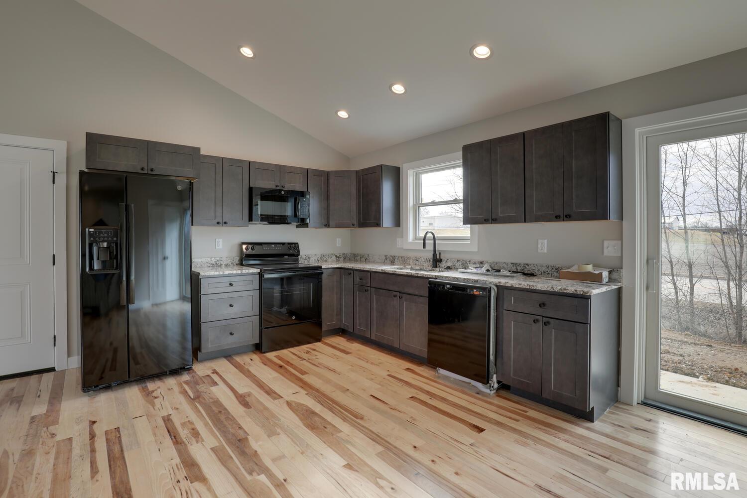 2809 North 23rd Street Quincy, IL 62305 - Photo 5 of 8