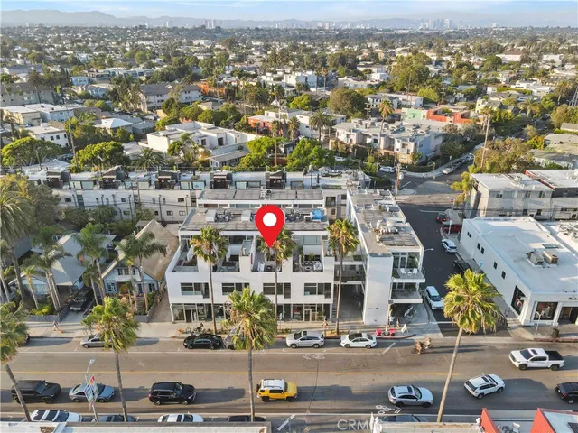 $2,199,000 | 1121 Abbot Kinney Boulevard, Venice, CA 90291