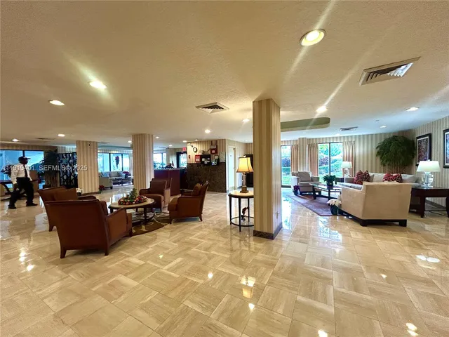 $2,900 | 3031 North Ocean Boulevard, Unit 303, Fort Lauderdale, FL 33308