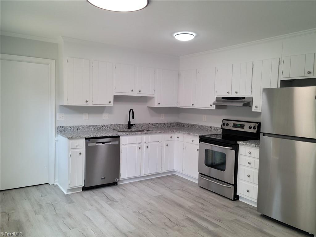 790 Shellhabour Boulevard Rural Hall, NC 27045 - Photo 5 of 30 Gallery Image 5