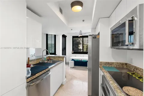 $629,000 | 110 Washington Avenue, Unit 2309, Miami Beach, FL 33139