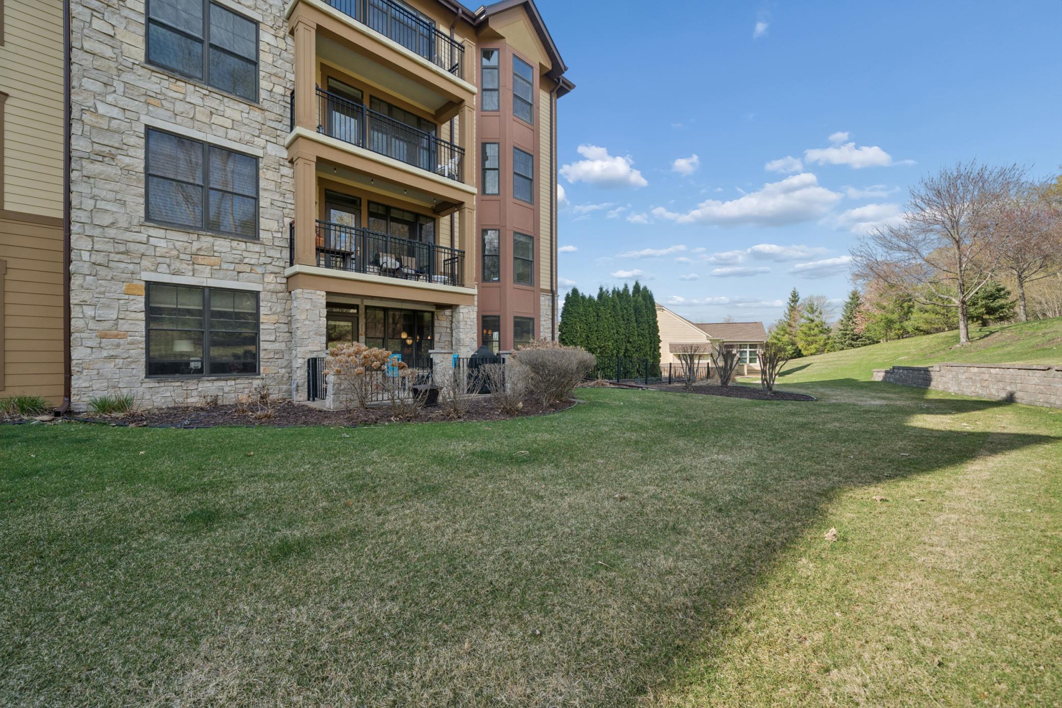 1320 Riverside Lane, Unit 103 Mendota Heights, MN 55118 - Photo 25 of 31