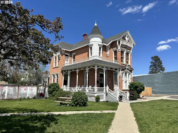 $585,000 | 1790 Washington Avenue, Baker City, OR 97814