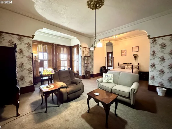 $585,000 | 1790 Washington Avenue, Baker City, OR 97814
