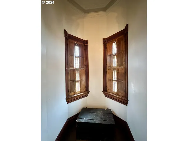 a view of an entryway