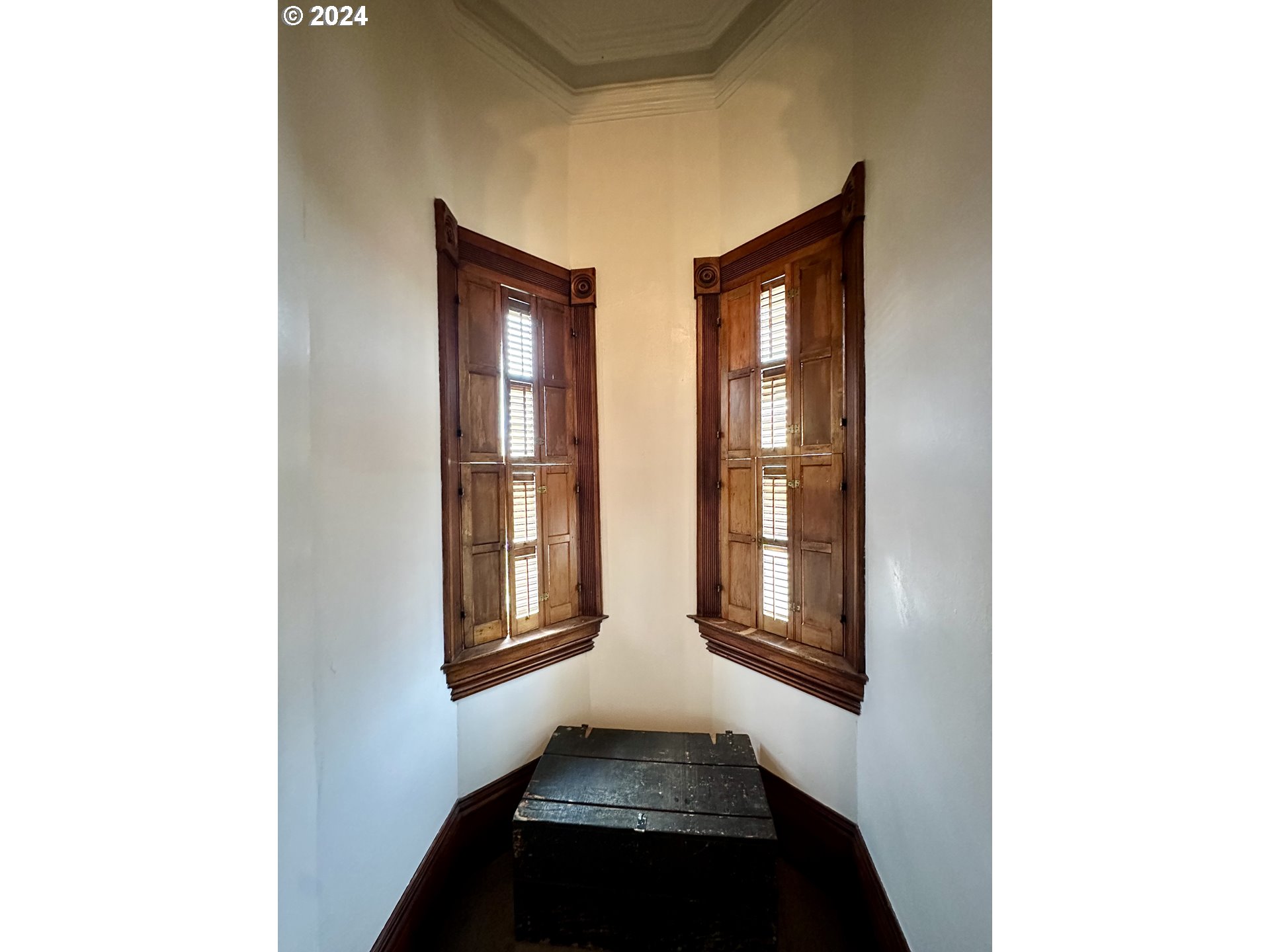 1790 Washington Avenue Baker City, OR 97814 - Photo 15 of 42 a view of an entryway