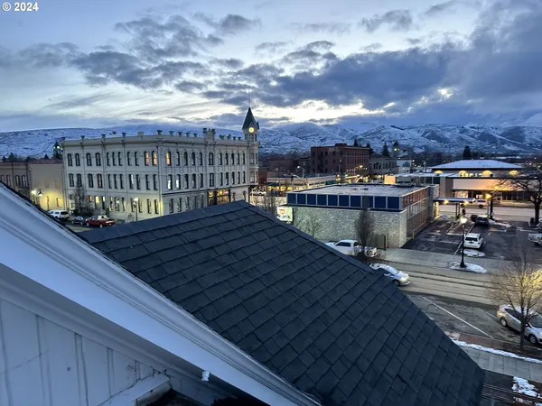 $585,000 | 1790 Washington Avenue, Baker City, OR 97814