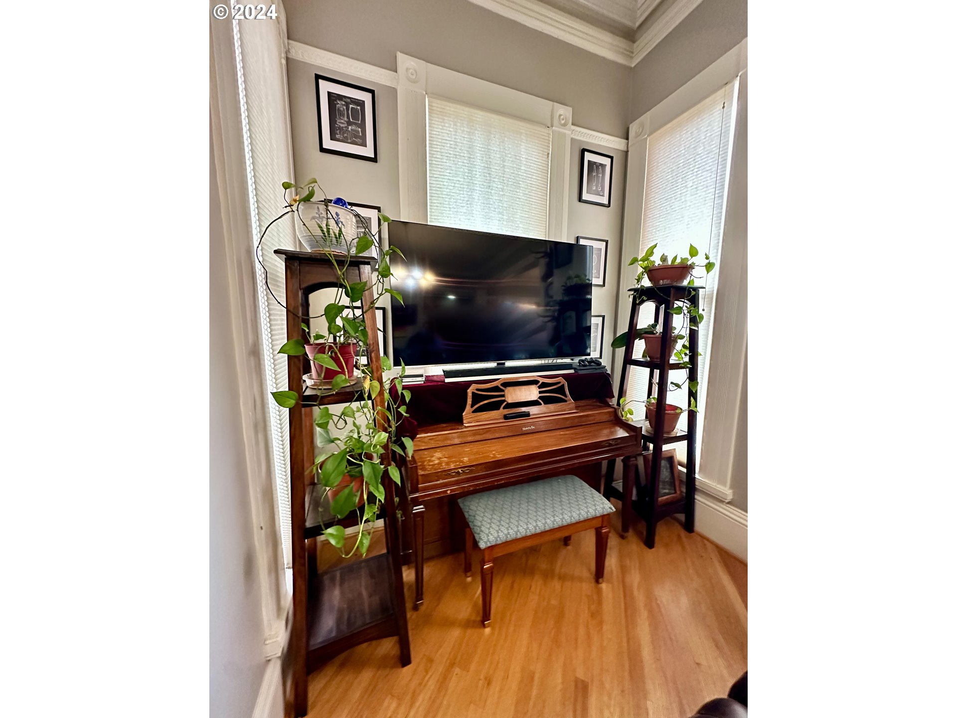 1790 Washington Avenue Baker City, OR 97814 - Photo 5 of 42 a living room with furniture and a flat screen tv