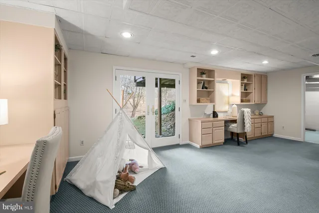 $995,000 | 1727 Glastonberry Road, Potomac, MD 20854