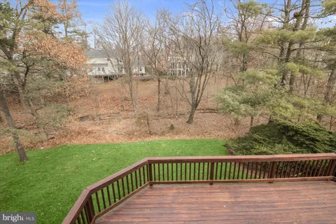 $995,000 | 1727 Glastonberry Road, Potomac, MD 20854