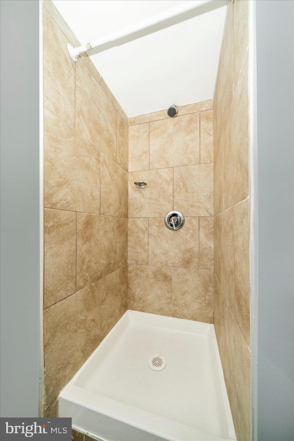 8212 Brooktree Street Laurel, MD 20724 - Photo 12 of 53 Lower Bath