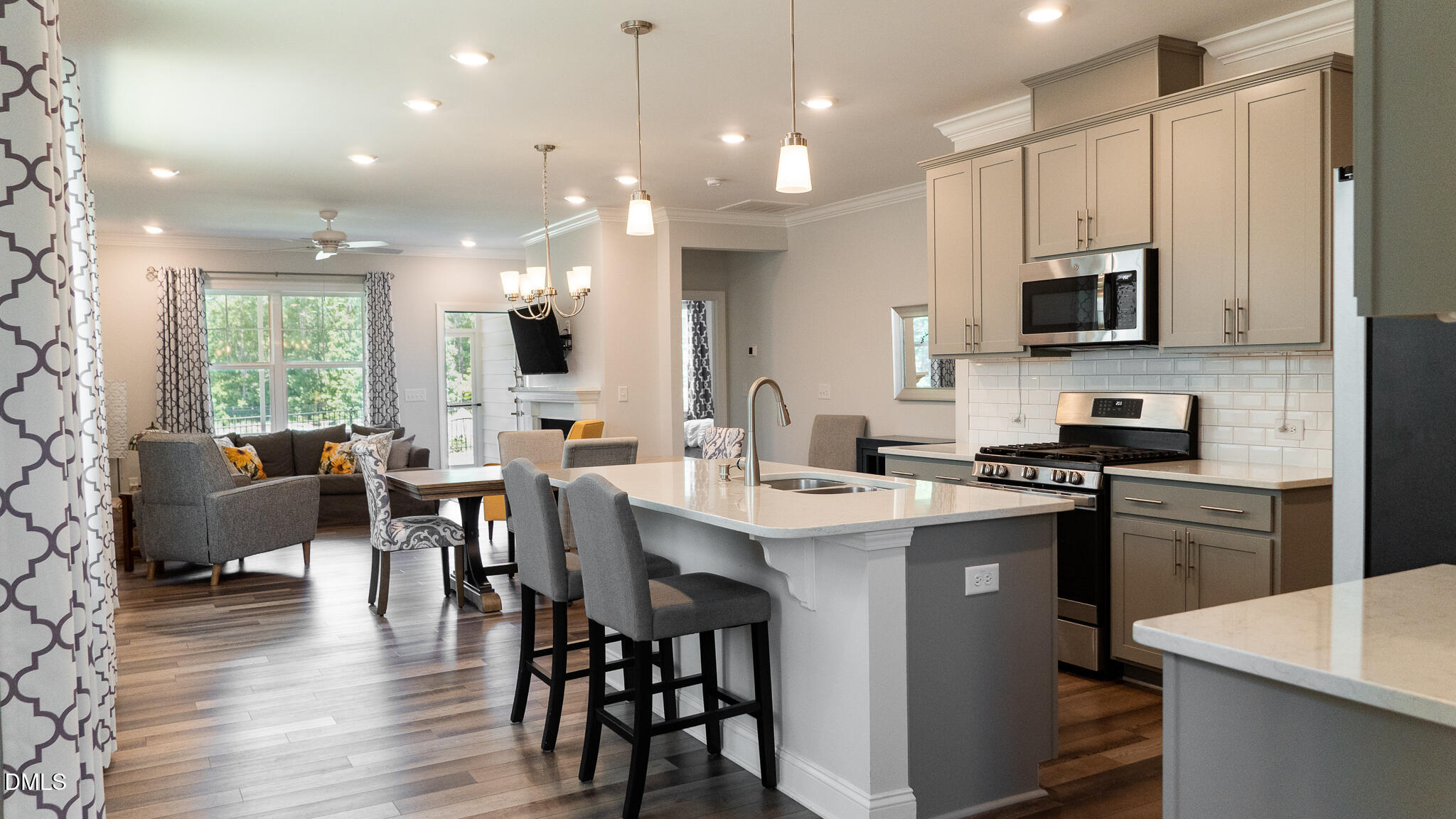 196 Canary Court Raleigh, NC 27610 - Photo 4 of 27