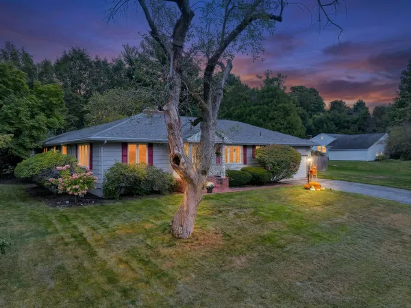 $995,000 | 14 Forbes Lane, Andover, MA 01810