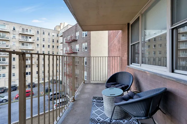 a sign that is on the side of a road