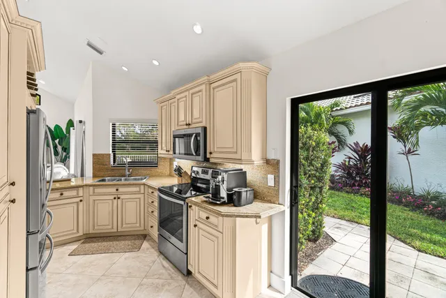 $1,200,000 | 5061 Via De Amalfi Drive, Boca Raton, FL 33496