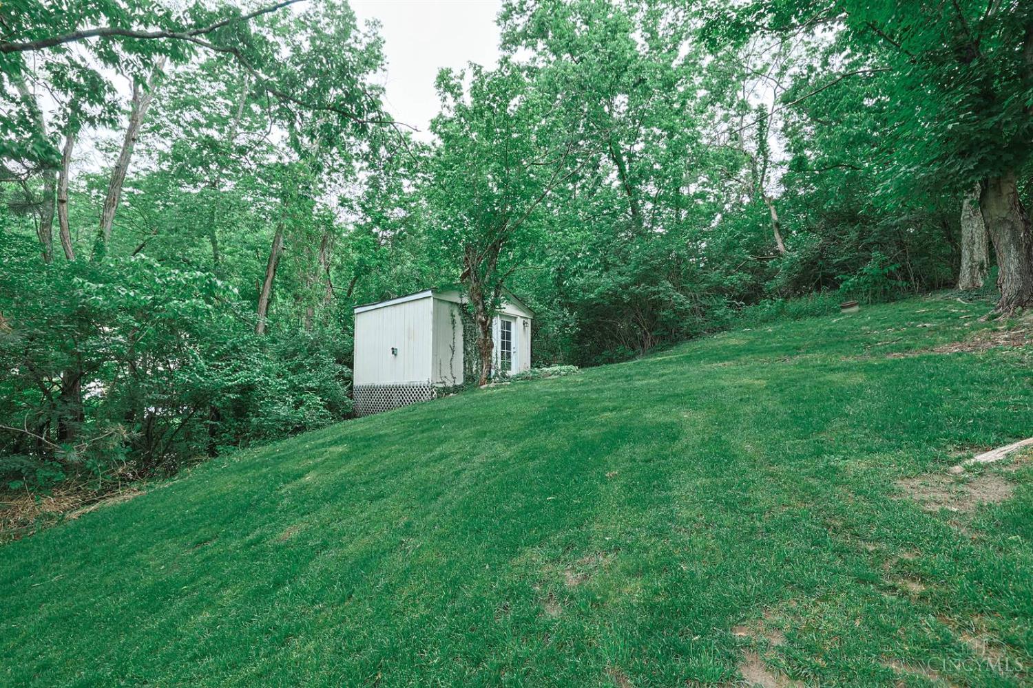 5713 Sheed Road Cincinnati, OH 45247 - Photo 32 of 41 Gallery Image 32