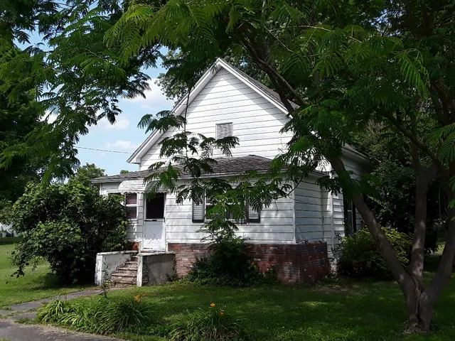 $14,900 | 313 South Royal Street, Royalton, IL 62983