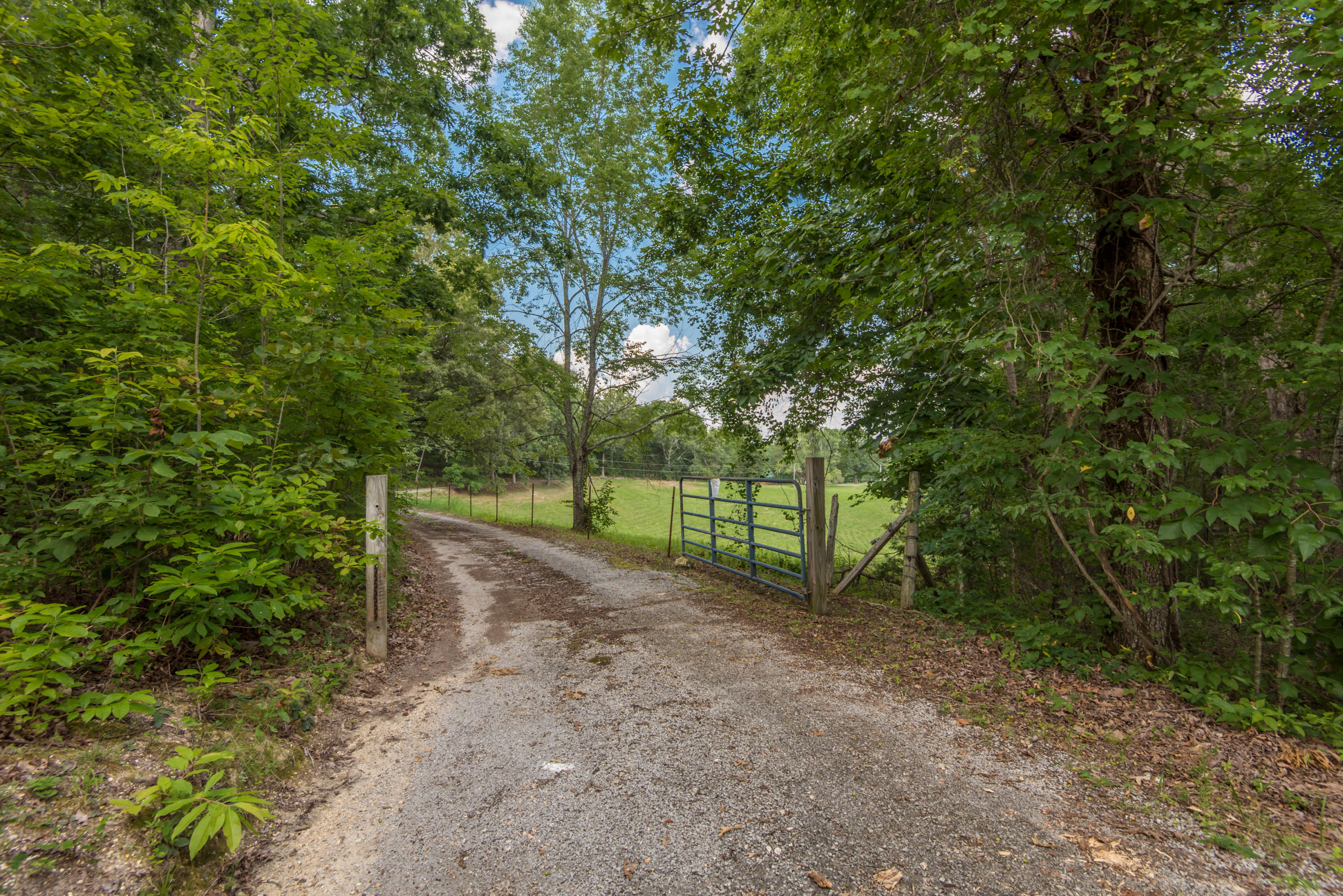 150 Britton Road Loudon, TN 37774 - Photo 2 of 31 150BrittonRd-46