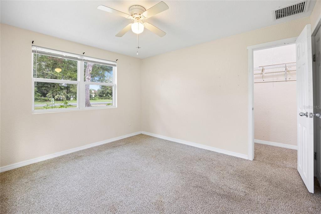 3157 Highway 41 Dunnellon, FL 34432 - Photo 25 of 38 an empty room with a window