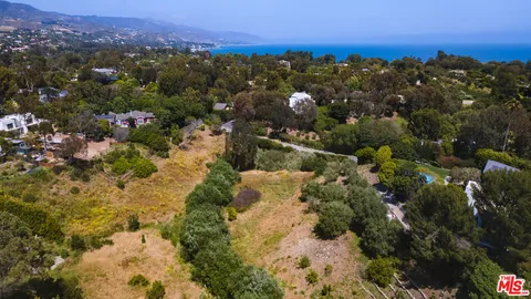 $1,250,000 | 6825 Fernhill Drive, Malibu, CA 90265