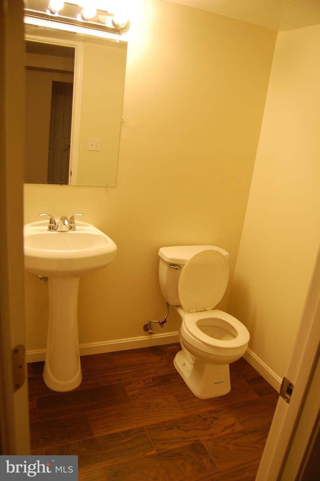 2344 Reisterstown Road Baltimore, MD 21217 - Photo 12 of 26 Bath