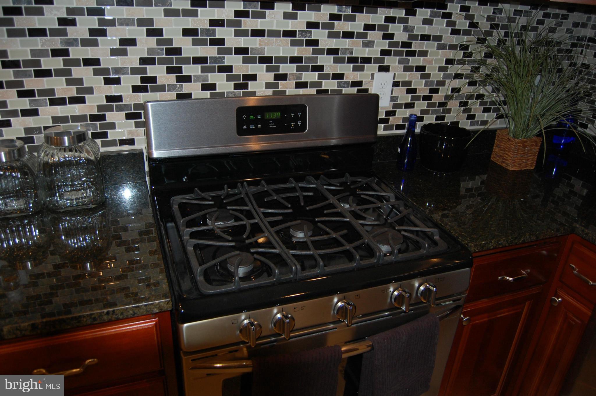 2344 Reisterstown Road Baltimore, MD 21217 - Photo 7 of 26 Kitchen