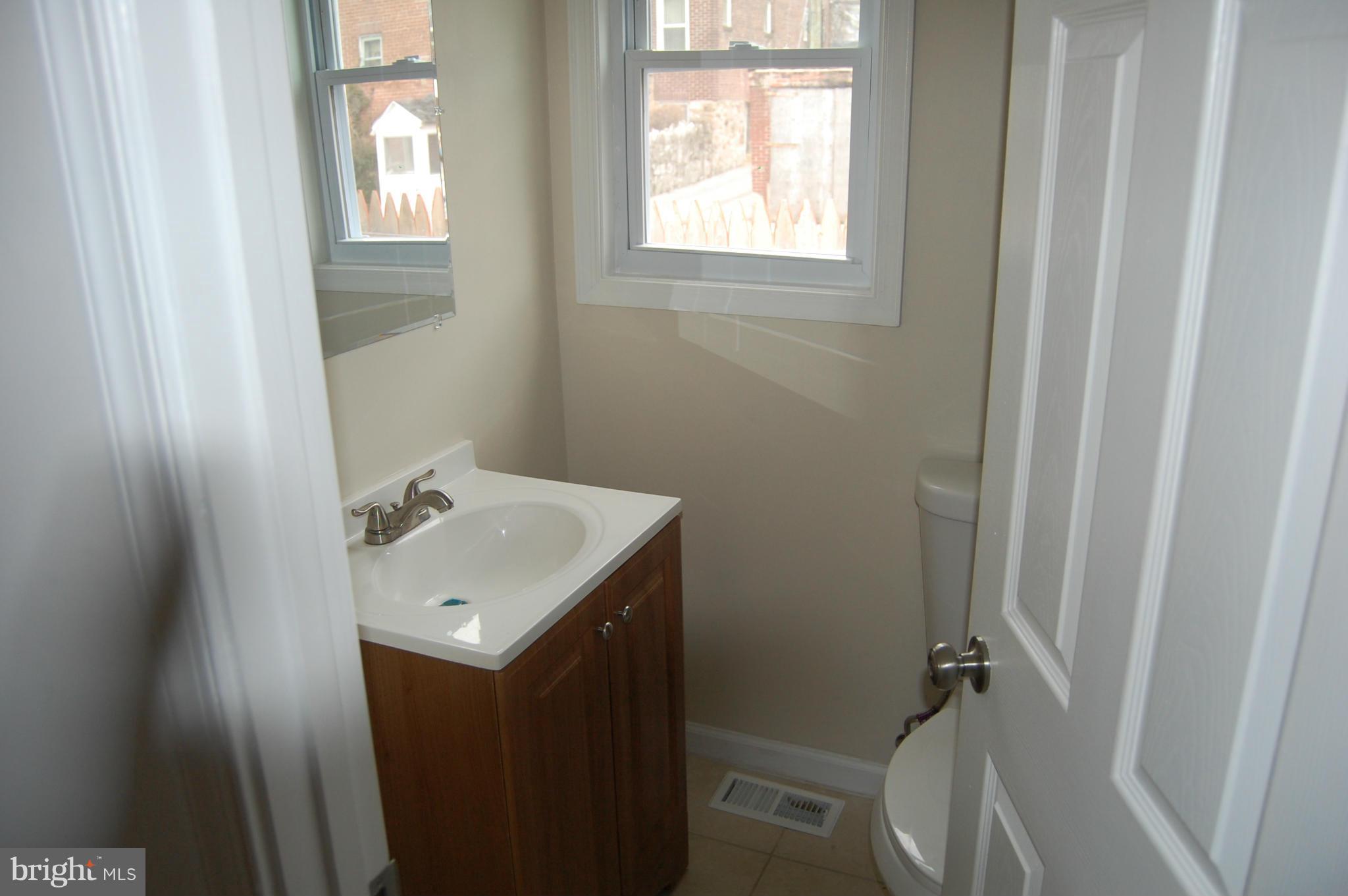 2344 Reisterstown Road Baltimore, MD 21217 - Photo 10 of 26 Bath