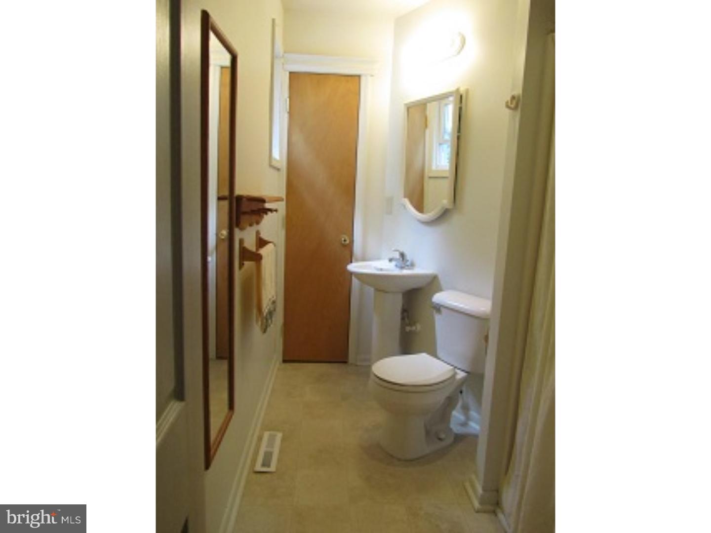 908 Bentley Road Laurel Springs, NJ 08021 - Photo 18 of 21 Bathroom