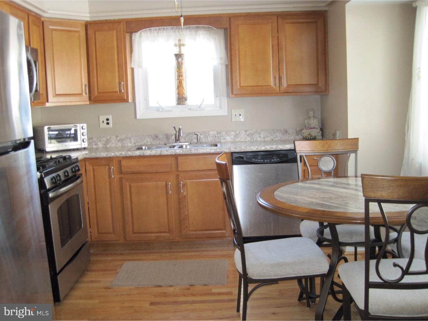 908 Bentley Road Laurel Springs, NJ 08021 - Photo 4 of 21 Kitchen