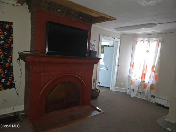 $1,350 | 318 Ridge Street, Unit C, Glens Falls, NY 12804