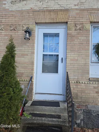 $1,350 | 318 Ridge Street, Unit C, Glens Falls, NY 12804