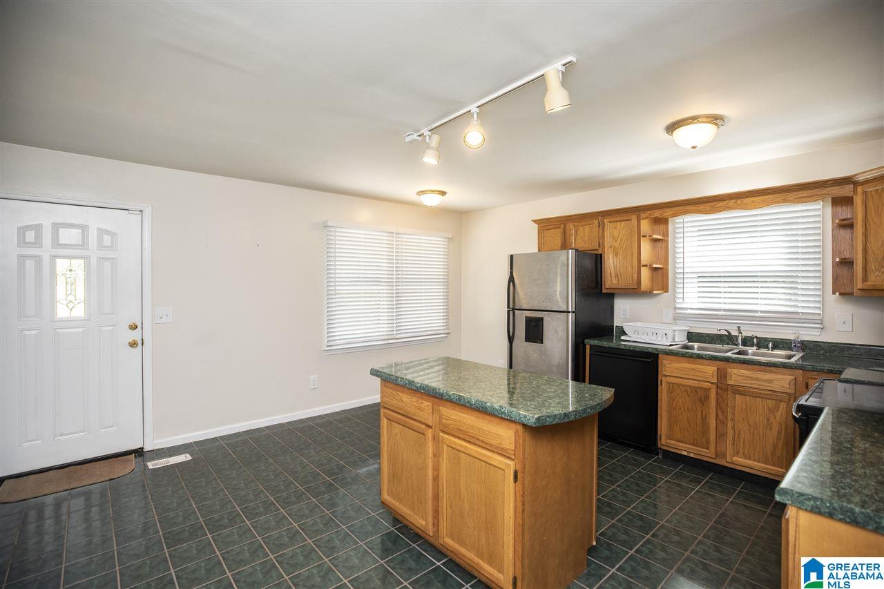 5908 Southcrest Road Birmingham, AL 35213 - Photo 9 of 33