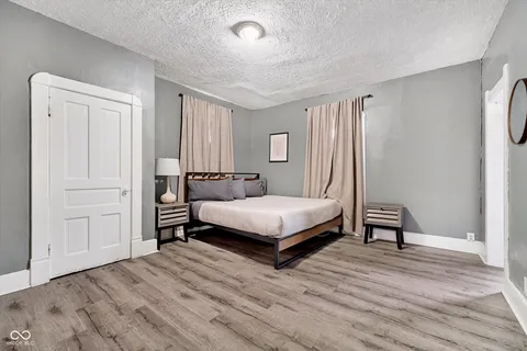 $250,000 | 2446 Carrollton Avenue, Indianapolis, IN 46205