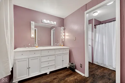 $250,000 | 2446 Carrollton Avenue, Indianapolis, IN 46205