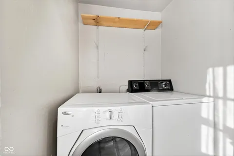 $250,000 | 2446 Carrollton Avenue, Indianapolis, IN 46205