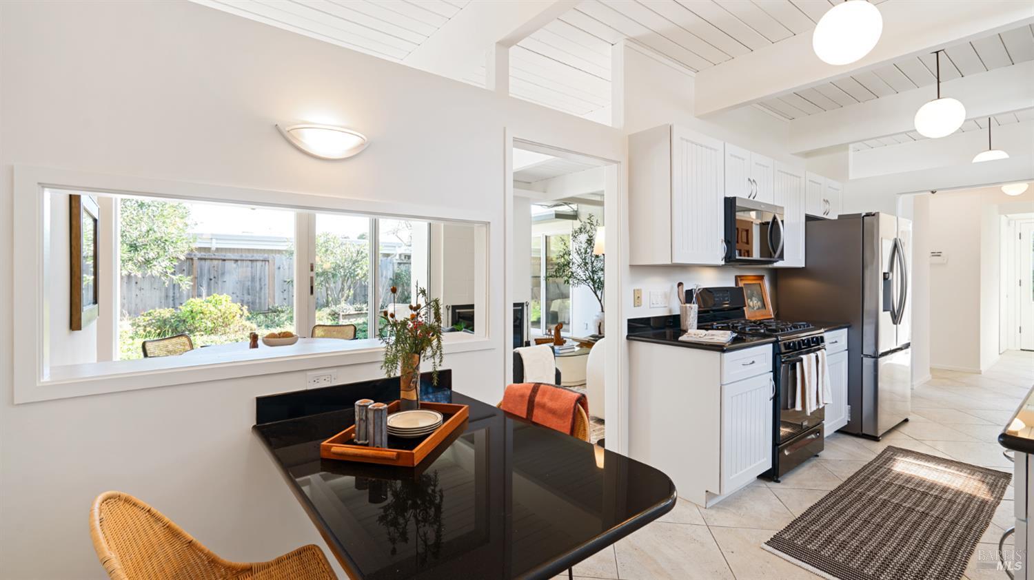 835 Pine Lane San Rafael, CA 94903 - Photo 9 of 25