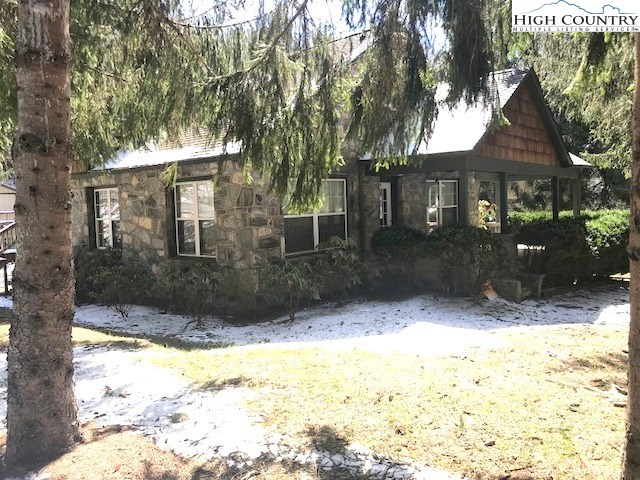 226-228 Beech Haven Road Banner Elk, NC 28604 - Photo 5 of 20