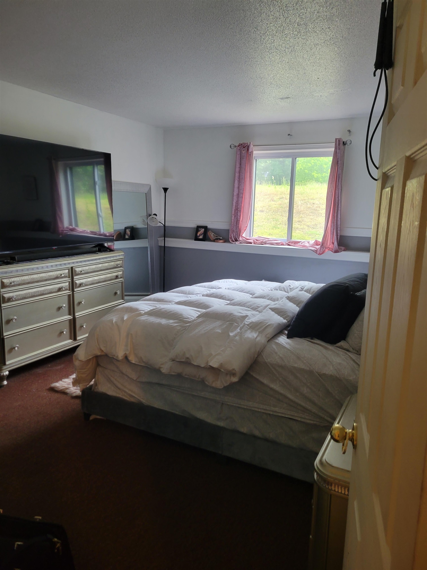 1345 Bodwell Road, Unit 6 Manchester, NH 03109 - Photo 4 of 15 Gallery Image 4