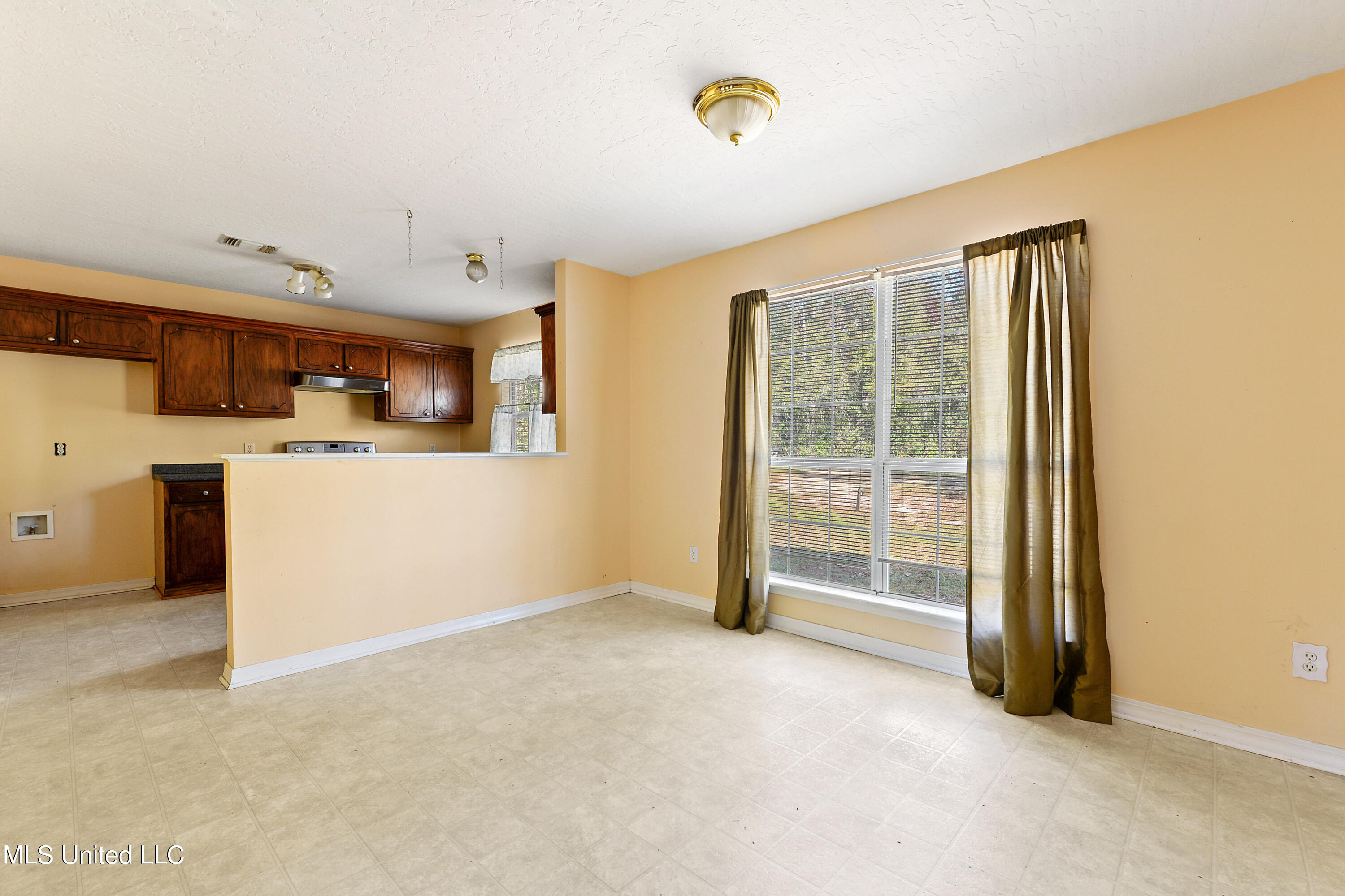 174 John Willis Road Wiggins, MS 39577 - Photo 7 of 21 007 (13)