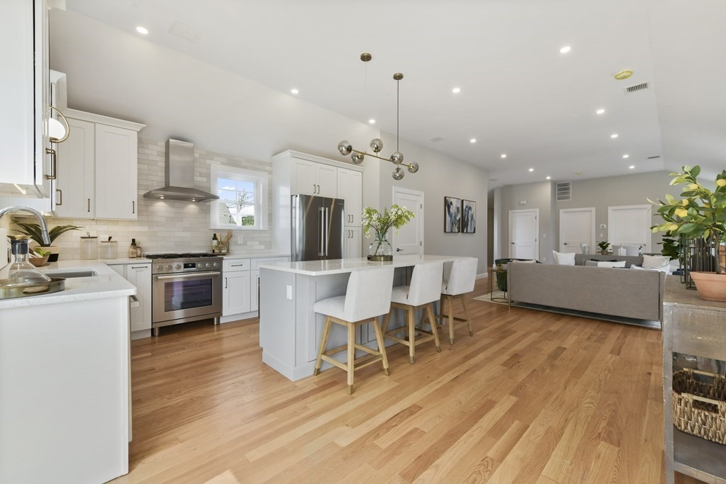 25 Locust Street, Unit 2 Winthrop, MA 02152 - Photo 8 of 29