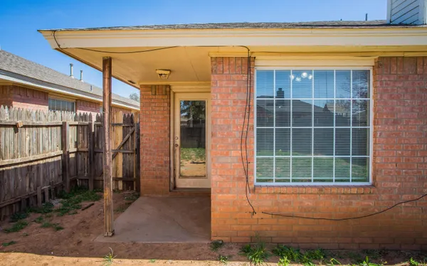 $295,000 | 9706 Avenue U, Lubbock, TX 79423