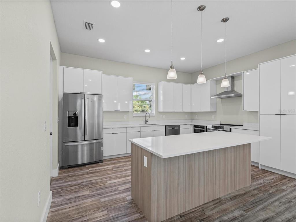 4559 Mitcher Road New Port Richey, FL 34652 - Photo 10 of 68 Gallery Image 10