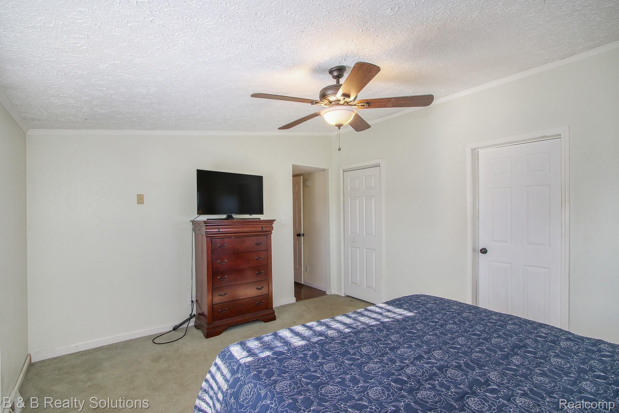 4874 Jones Road North Branch, MI 48461 - Photo 19 of 26 19 Master Bedroom.jpg